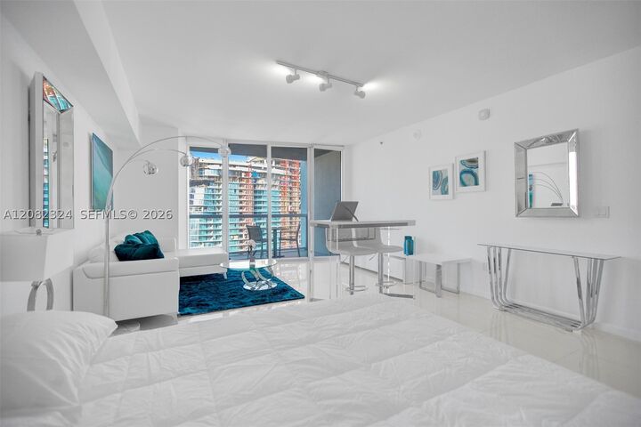 Property Photo:  475 Brickell Ave 5010  FL 33131 
