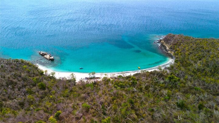 Property Photo:  0 Anse La Roche, Carriacou  FL 00000 