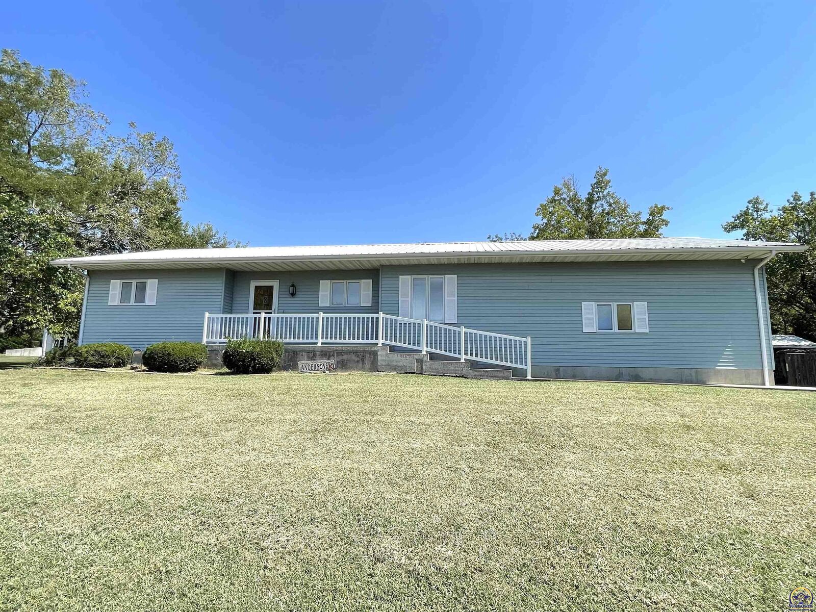 Property Photo:  6920 Shawnee Cir  KS 66070 