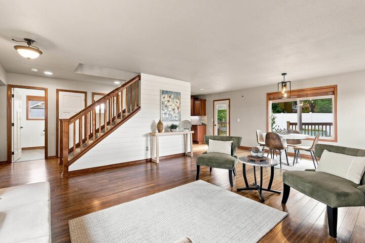 Property Photo: 16204 E 10th Ln WA 99037