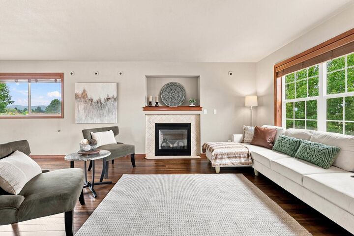 Property Photo:  16204 E 10th Ln  WA 99037 