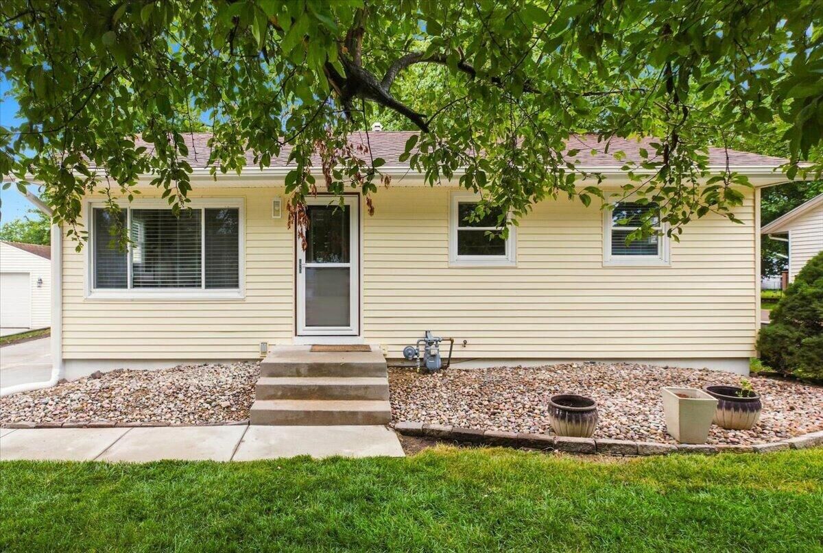 Property Photo:  110 Robin Road  IA 51503 