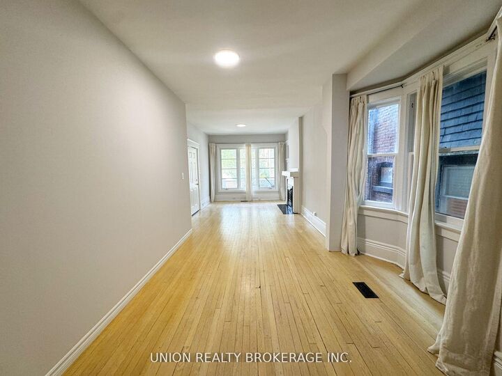 Property Photo:  2471 Queen Street E Main  ON M4E 1H8 