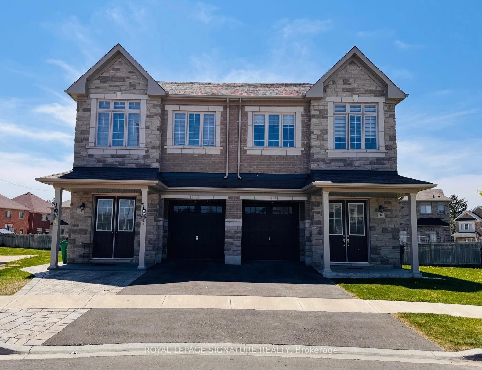 Property Photo:  16 Hashmi Place  ON L6Y 6K1 
