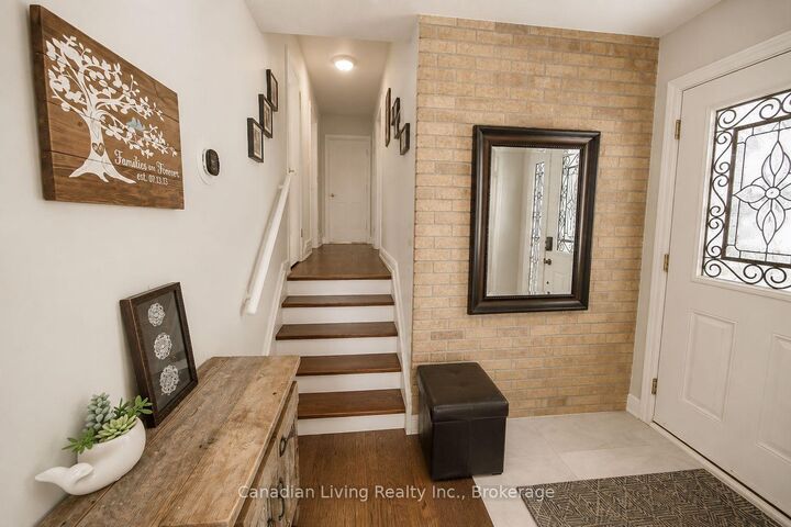 Property Photo:  53 Flintrdige Road  ON M1P 1C4 