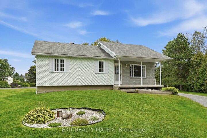 Property Photo:  33 Frost Avenue  ON K6A 2T4 