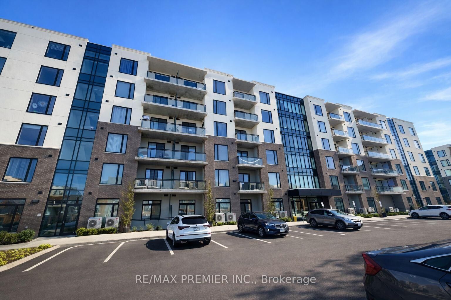 Property Photo:  107 Roger Street 504  ON N2J 0G3 
