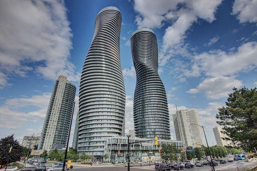Property Photo: 60 Absolute Avenue 706 ON L4Z 0A9