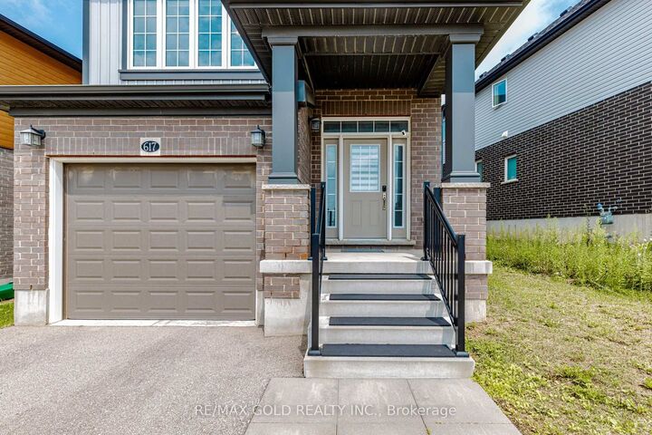 Property Photo:  617 Benninger Drive  ON N2E 0H8 