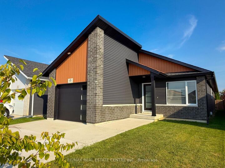Property Photo:  77 Moonstone Crescent  ON L7M 0S1 