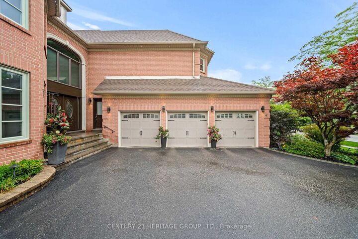 Photo de la propriété: 48 Carlyle Crescent ON L4G 6P6