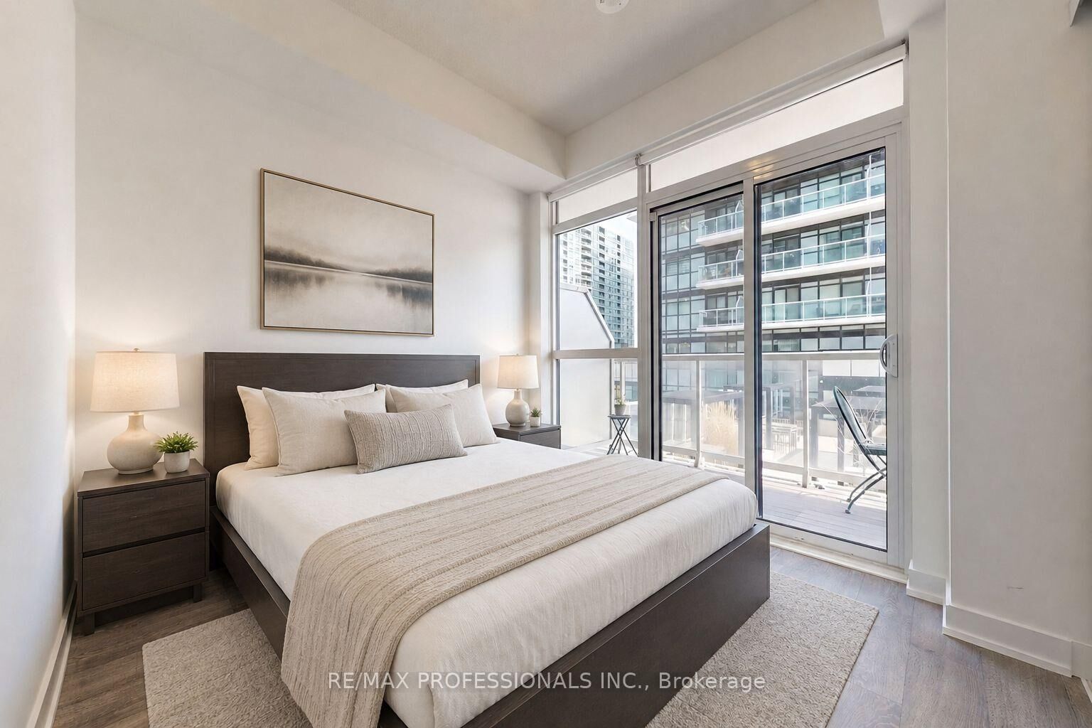 Property Photo:  251 Manitoba Street 504  ON M8Y 0C7 