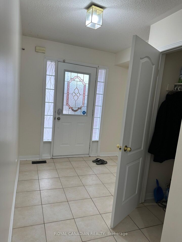 Property Photo: 525 Novo Star Drive 60 ON L5W 1X8
