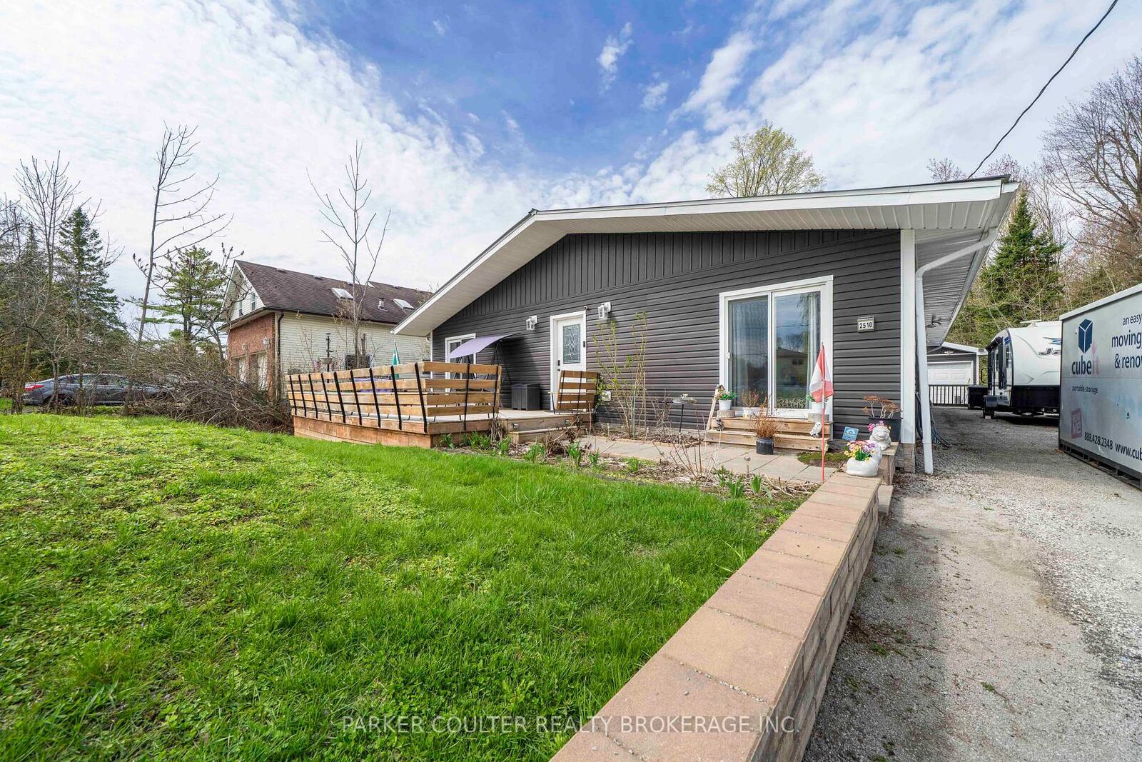 Property Photo:  2510 25 Side Road  ON L9S 2H1 