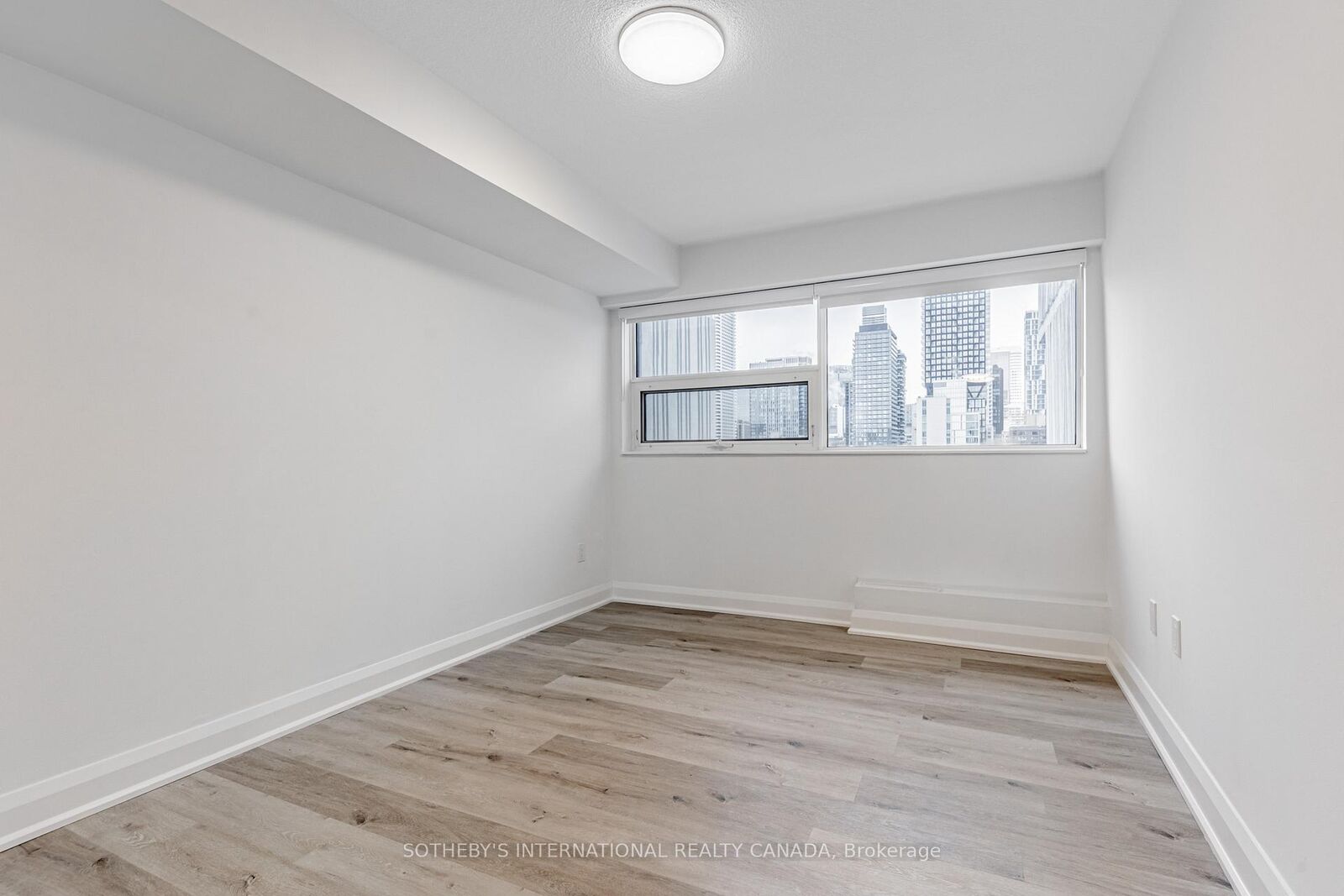 Property Photo: 191 Sherbourne Street 1415 ON M5A 3X1
