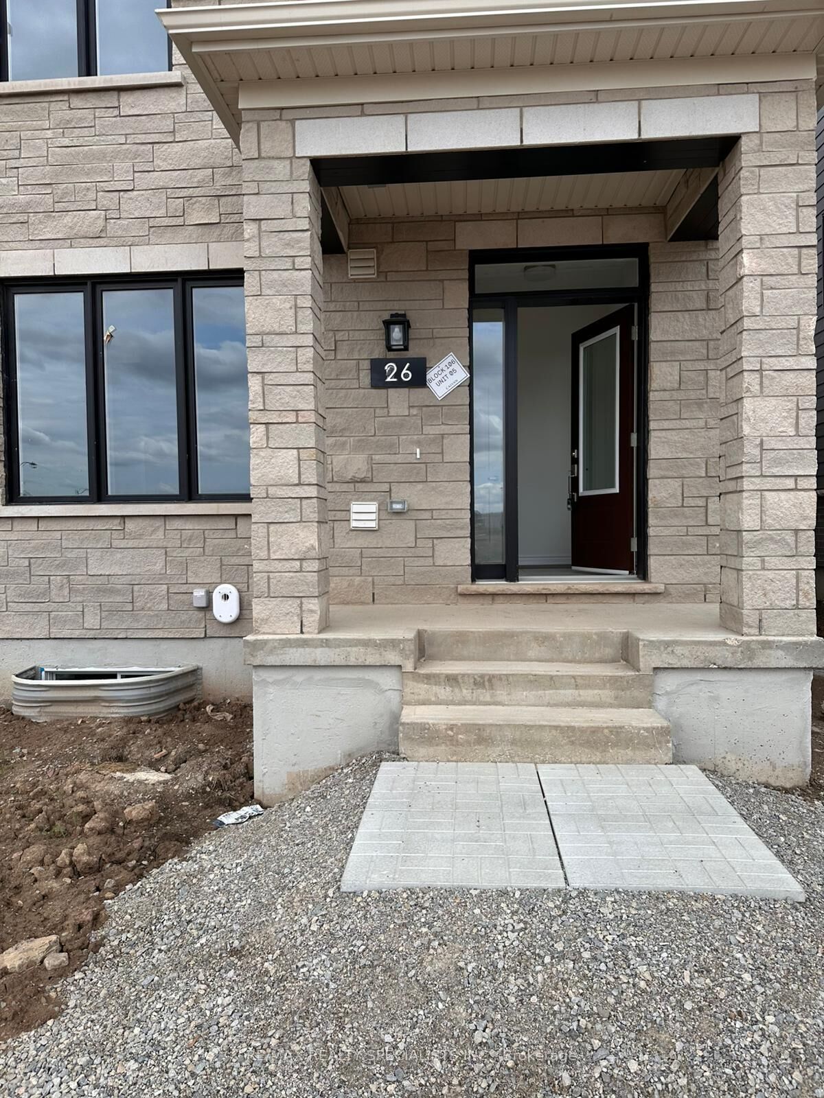Property Photo:  26 Thornbird Crescent Main  ON L6V 3N5 
