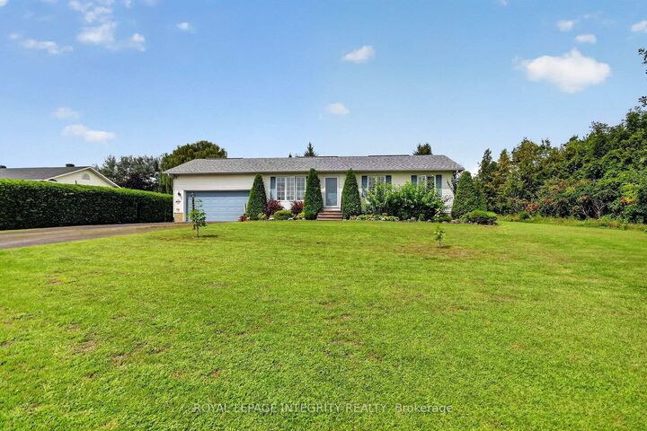 Property Photo:  2913 Danbury Way  ON K0A 2T0 