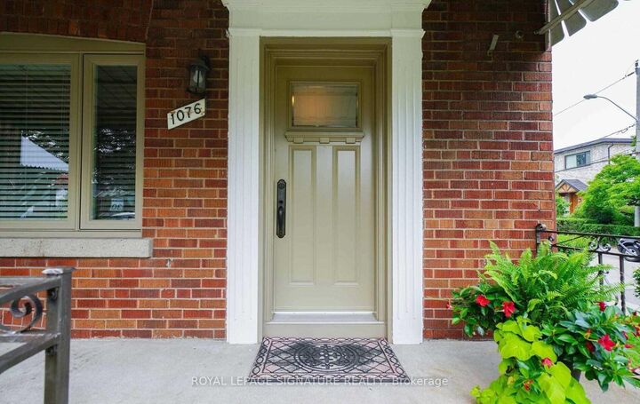 Property Photo:  1076 Greenwood Avenue  ON M4J 4E3 