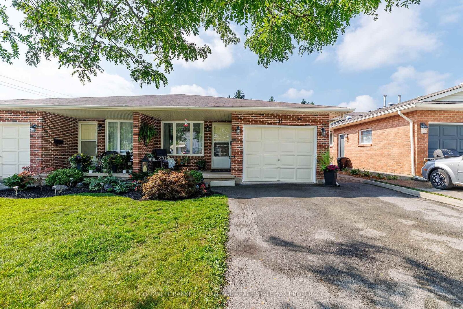 Property Photo:  11 Woodland Drive  ON L3C 7C9 