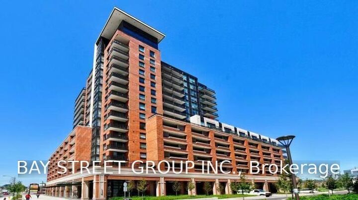 Property Photo:  3091 Dufferin Street 805  ON M6A 0C4 