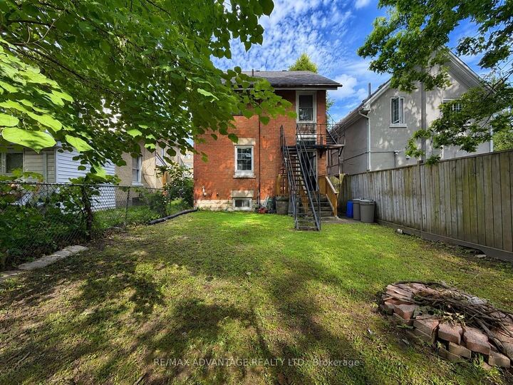 Property Photo:  1051 Richmond Street N  ON N6A 3J7 
