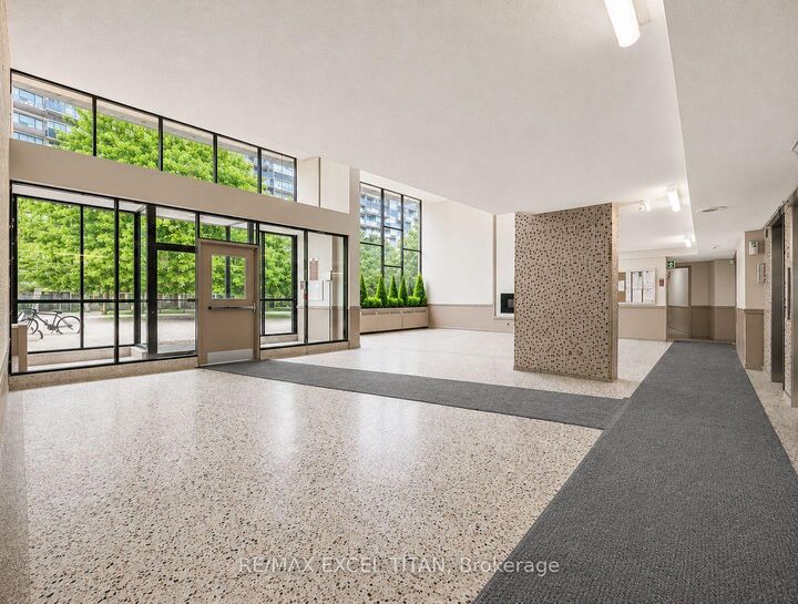 Property Photo:  1385 Midland Avenue 802  ON M1P 3B8 