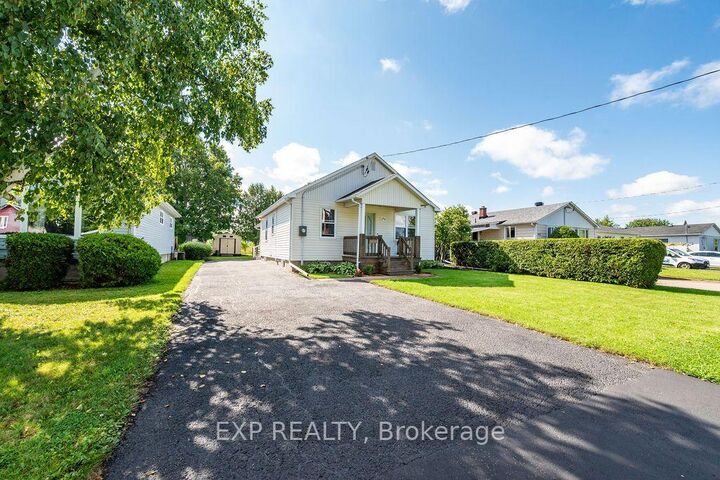 Property Photo: 399 Haig Avenue ON K7V 3J6