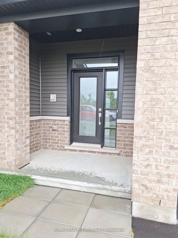 Property Photo:  64 Osler Street  ON K2K 1X7 