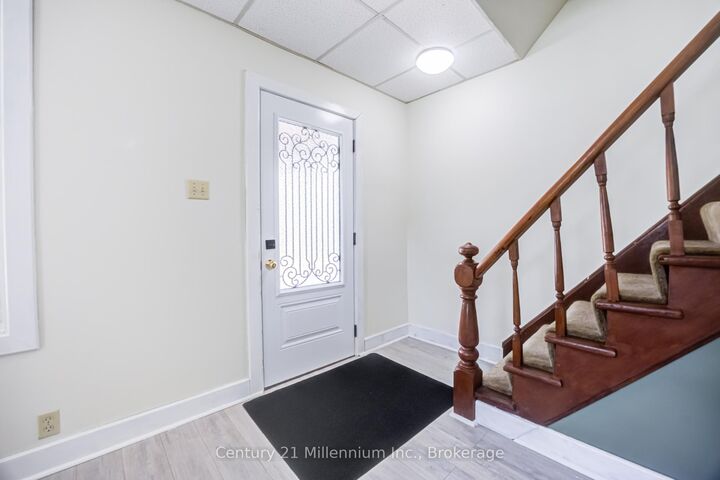 Property Photo:  411 Taylor Street  ON N0H 2T0 