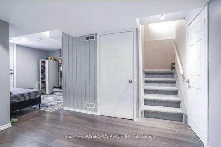 Property Photo:  98 Kirby Crescent  ON L1N 6Z7 