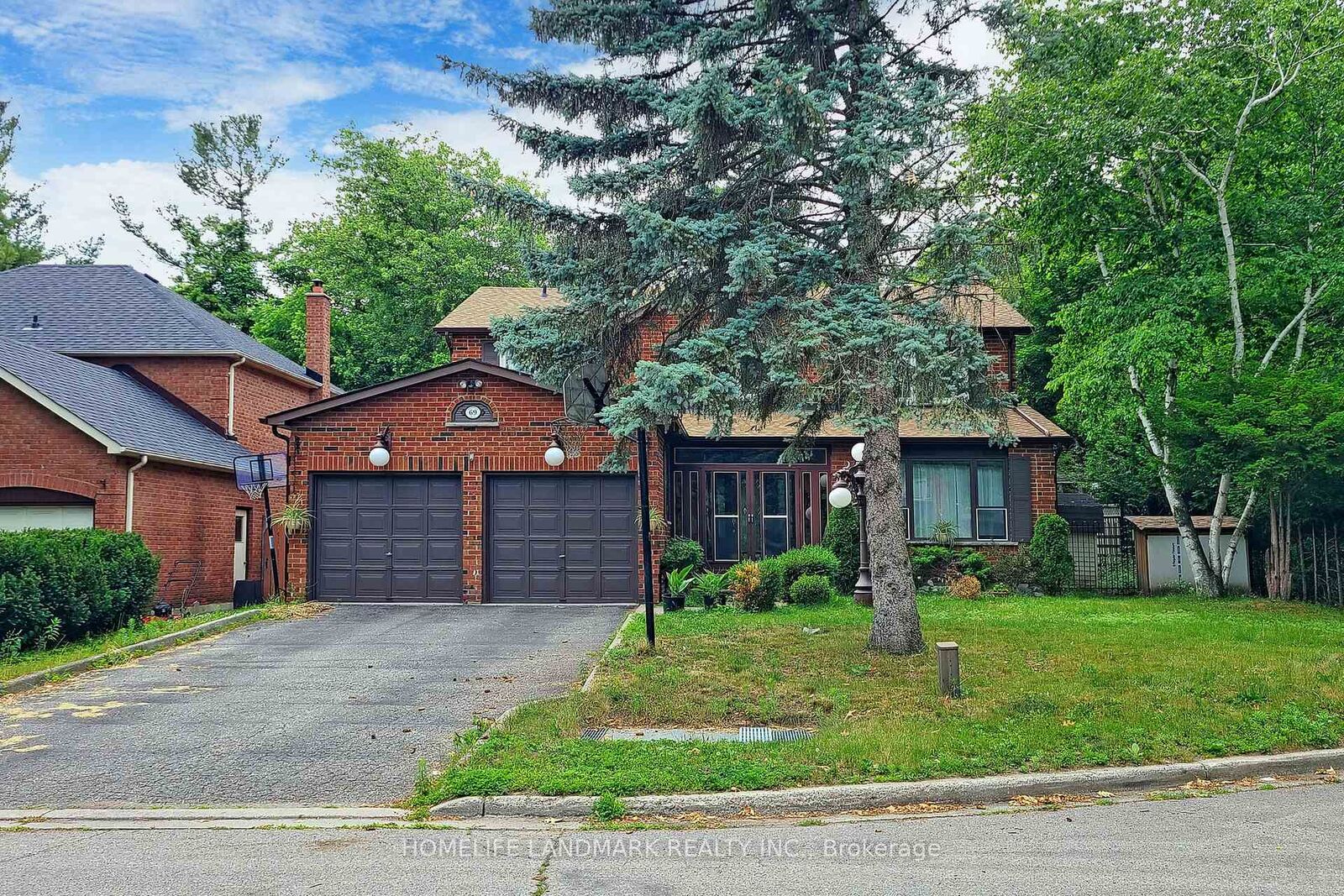 Property Photo:  69 Windrush Trail  ON M1C 3Z9 