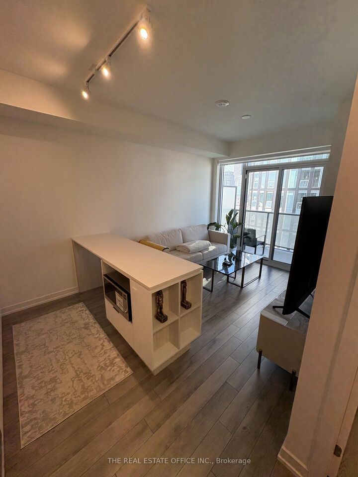 Property Photo:  89 Church Street 3301  ON M5C 0B7 