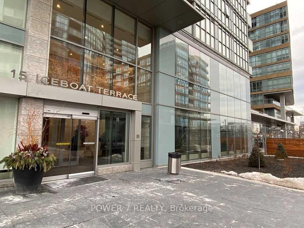 Property Photo:  15 Iceboat Terrace 2116  ON M5V 4A5 