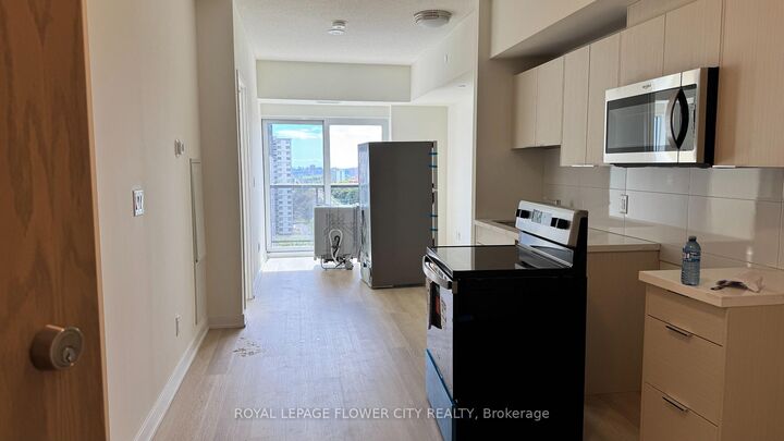 Property Photo:  2825 Jane Street 1007  ON M3N 0A8 