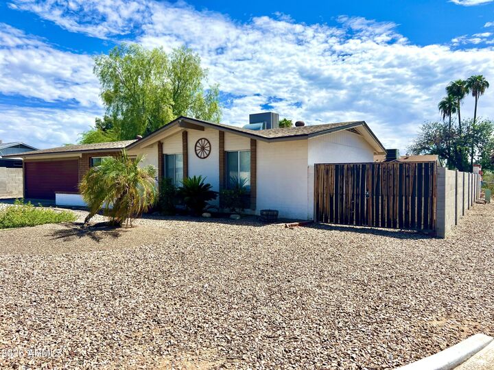 Property Photo:  1735 W Wagoner Road  AZ 85023 