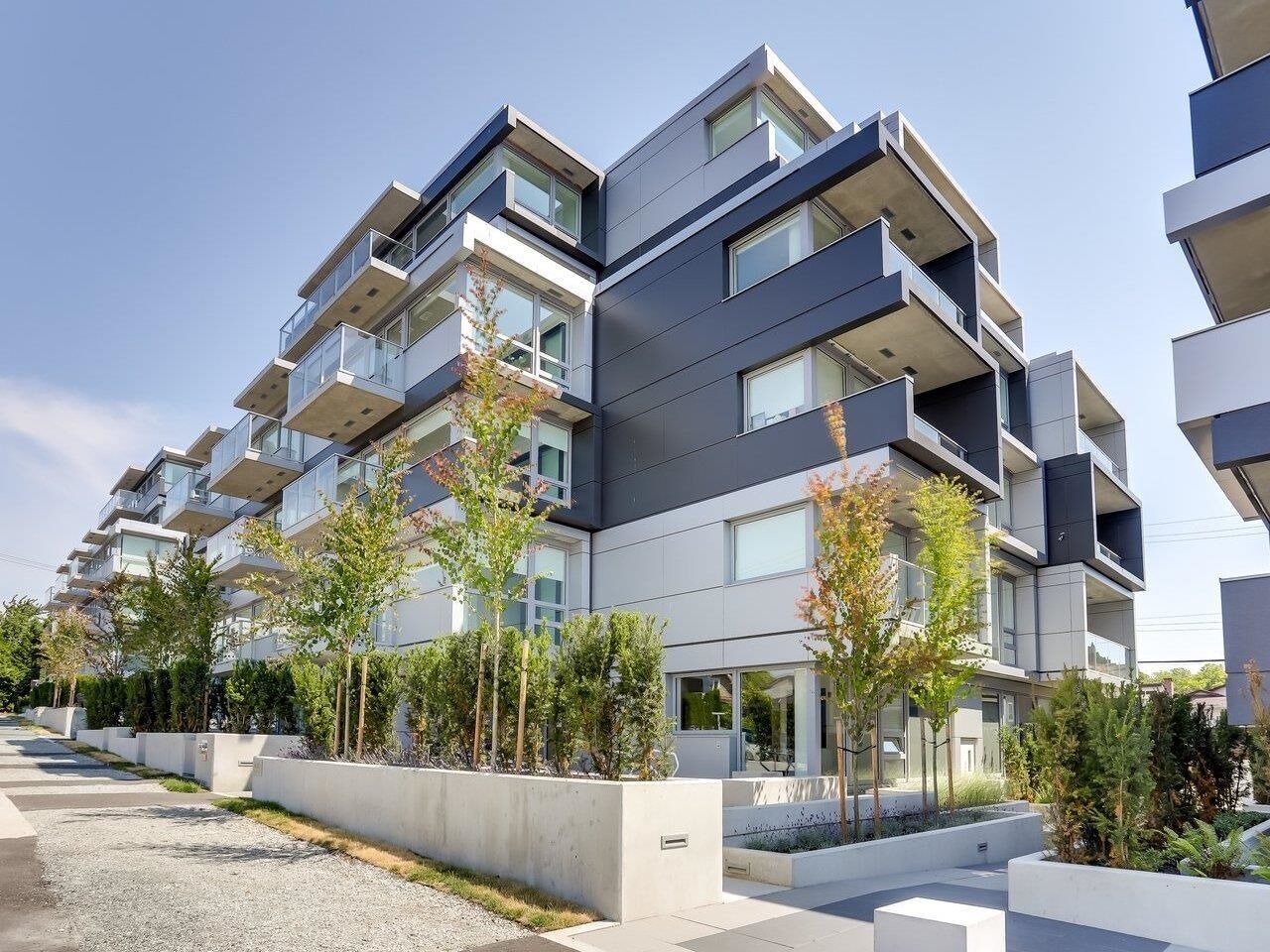 Property Photo:  8030 Oak Street 102  BC V6P 0M9 