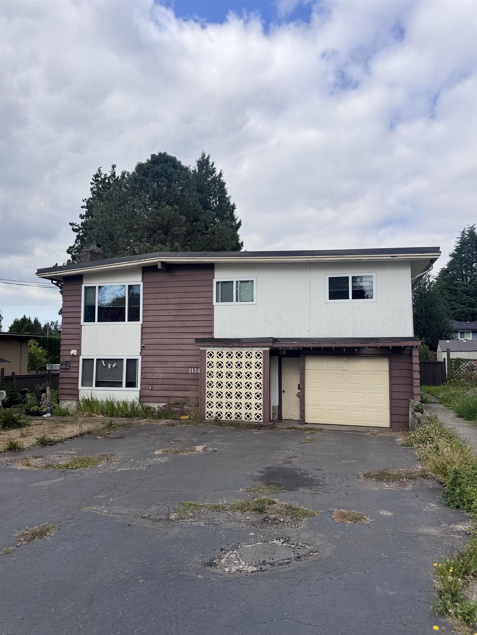 Property Photo:  11541 93A Avenue  BC V4C 3P1 