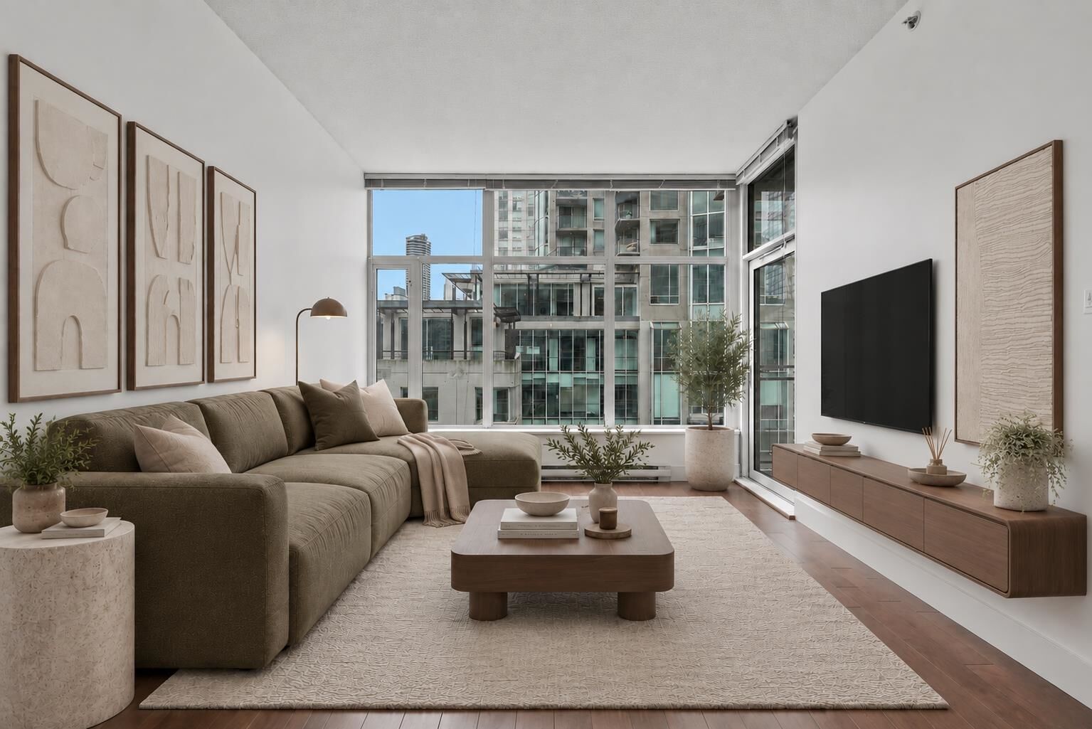 Property Photo:  888 Homer Street 702  BC V6B 0H7 