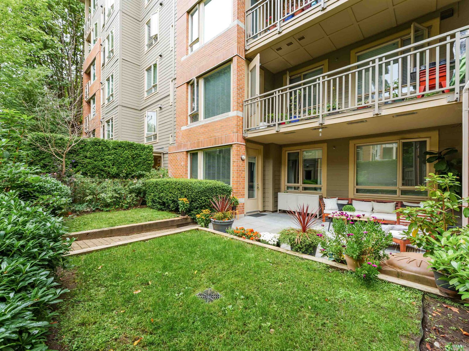 Property Photo:  139 W 22nd Street G11  BC V7M 0B5 
