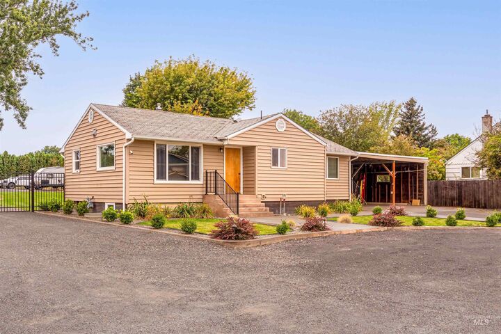 Property Photo: 726 Linden Ave ID 83501