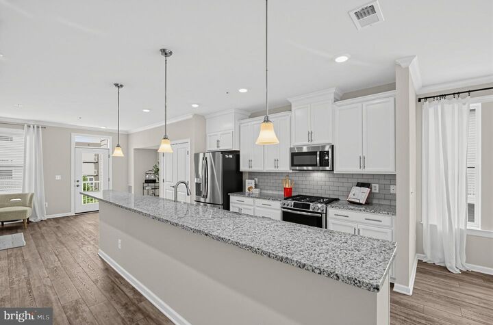 Property Photo: 45222 Lettermore Square VA 20166
