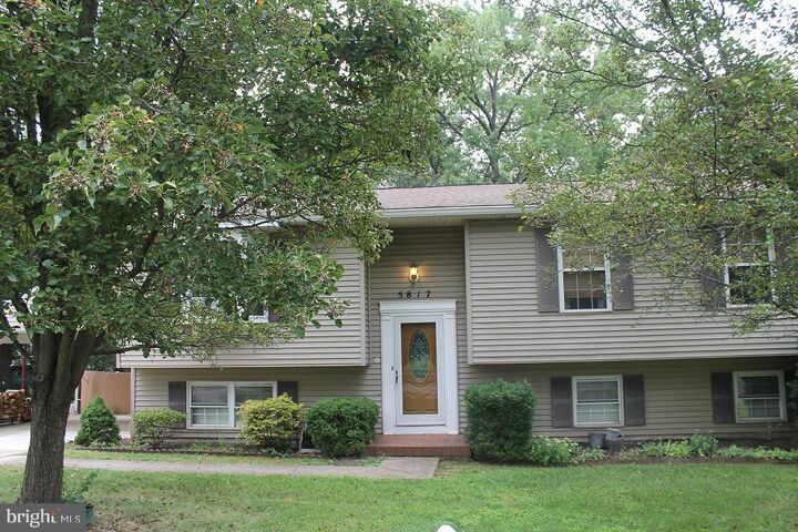 Property Photo: 5817 N Hazelwood Avenue MD 21206