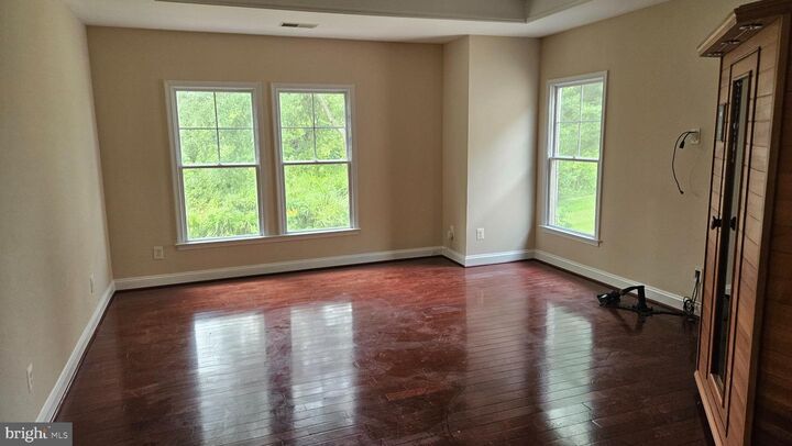 Property Photo:  5688 Tower Hill Circle  VA 22315 