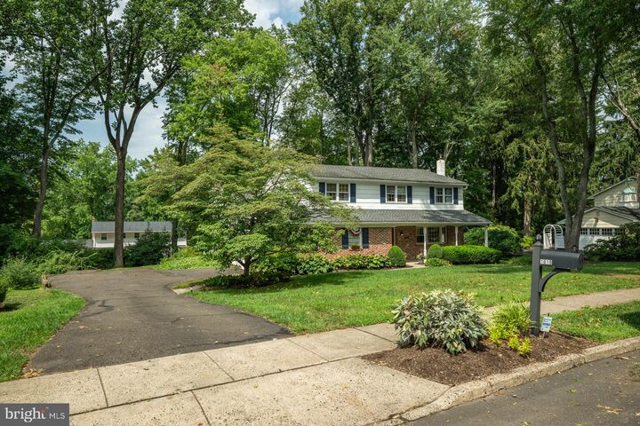 Property Photo: 1019 Lafayette Drive PA 19067