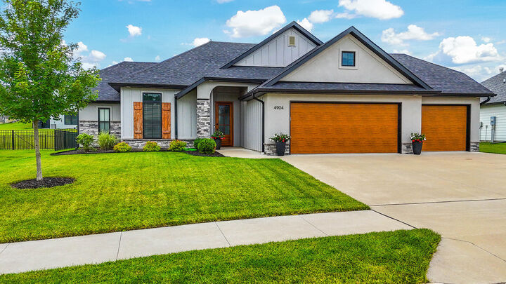 Property Photo:  4904 Ballyneal Ct  MO 65201 