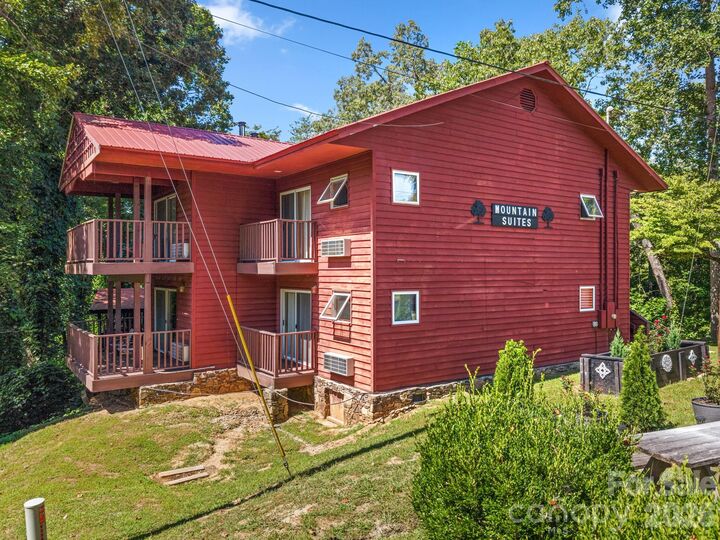 Property Photo:  57 Observation Point Road  NC 28713 