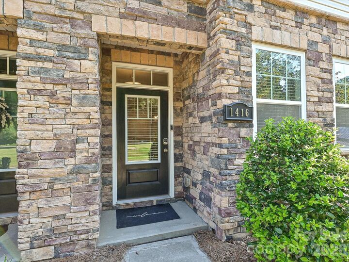 Property Photo: 1416 Galloway Road NC 28262