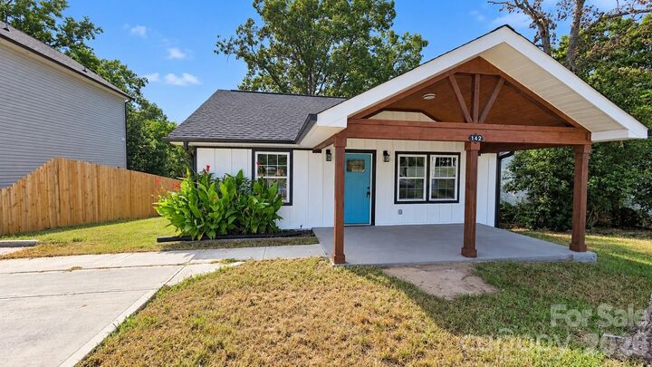 Property Photo:  142 S Morrow Avenue  NC 28001 