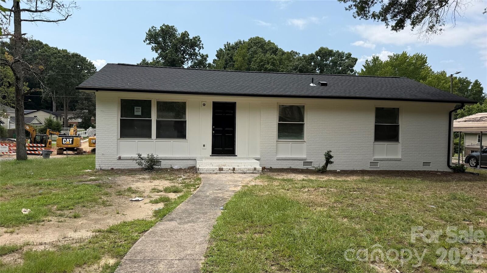 Property Photo: 5618 Snow White Lane NC 28213