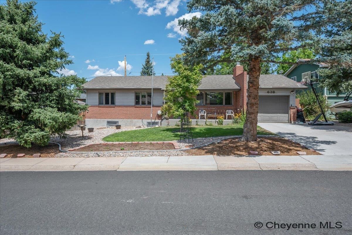 Property Photo:  638 Hirst St  WY 82009 